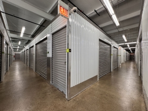 Extra Space Storage - 3445 - Chicago - Addison St - Photo 5