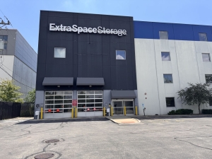 Extra Space Storage - 3445 - Chicago - Addison St - Photo 6