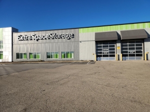 Extra Space Storage - 3451 - Bridgeview - 79th St - Photo 1