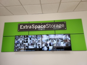 Extra Space Storage - 3451 - Bridgeview - 79th St - Photo 8