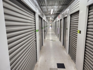 Extra Space Storage - 3452 - Addison - Westgate St - Photo 6