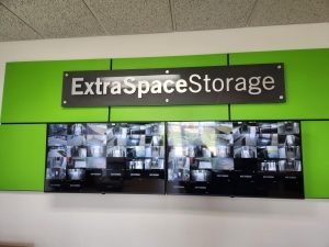 Extra Space Storage - 3452 - Addison - Westgate St - Photo 8