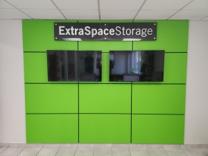 Extra Space Storage - 3454 - Elmhurst - IL Route 83 - Photo 8