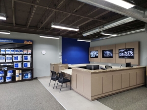 Extra Space Storage - 3463 - Naperville - Washington St - Photo 5