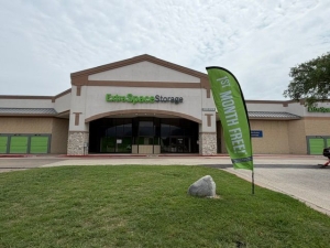 Extra Space Storage - 3468 - Arlington - Bowen Rd - Photo 4