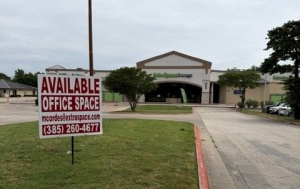 Extra Space Storage - 3468 - Arlington - Bowen Rd - Photo 6