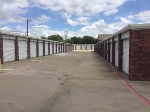Extra Space Storage - 3469 - Plano - Coit Rd - Photo 4