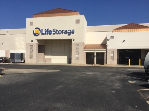Extra Space Storage - 3477 - Houston - T C Jester Blvd - Photo 1