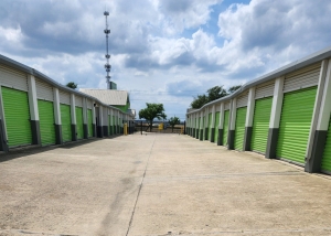 Extra Space Storage - 3515 - San Antonio - US-281 N - Photo 6