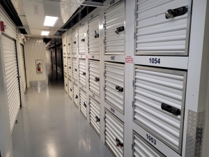 Extra Space Storage - 3593 - Sarasota - Tamiami Trl - Photo 2