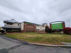 Extra Space Storage - 3622 - Salem - Broadway