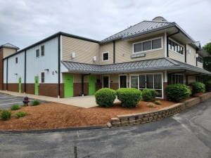 Extra Space Storage - 3622 - Salem - Broadway - Photo 7