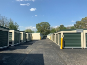 Extra Space Storage - 3632 - Huntsville - Oakwood Ave - Photo 4