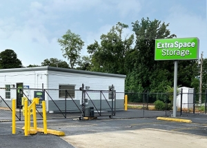 Extra Space Storage - 3632 - Huntsville - Oakwood Ave - Photo 5