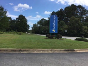 Extra Space Storage - 3643 - Jonesboro - Mt Zion Rd - Photo 6