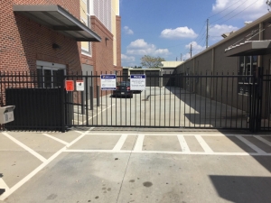 Extra Space Storage - 3660 - Atlanta - Decatur St - Photo 2