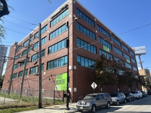 Extra Space Storage - 3695 - Chicago - Desplaines St