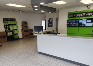 Extra Space Storage - 3696 - Lake Zurich - Rand Rd - Photo 3