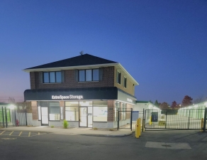 Extra Space Storage - 3696 - Lake Zurich - Rand Rd - Photo 6