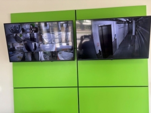 Extra Space Storage - 3735 - Tampa - 20th St - Photo 6
