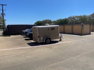 Extra Space Storage - 3785 - Arlington - Lamar Blvd - Photo 2