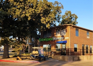 Extra Space Storage - 3786 - Bedford - Highway 121