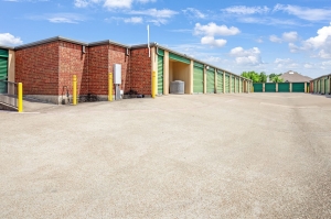 Extra Space Storage - 3791 - Grand Prairie - Westchester Pkwy - Photo 4