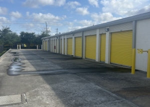 Extra Space Storage - 3805 - Houston - 8350 Sam Houston Pkwy - Photo 4