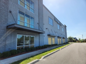 Extra Space Storage - 3869 - Tampa - 12151 Hillsborough Ave - Photo 6