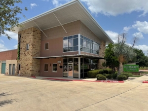 Extra Space Storage - 3890 - Kyle - Cromwell Dr