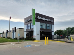 Extra Space Storage - 3892 - Melissa - McDonald St