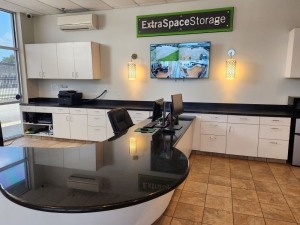 Extra Space Storage - 3936 - Beaumont - 7th St - Photo 3