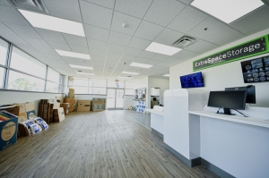 Extra Space Storage - 4036 - Niagara Falls - Military Rd - Photo 6