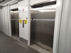 Extra Space Storage - 4037 - Pearland - Kingsley Dr - Photo 4