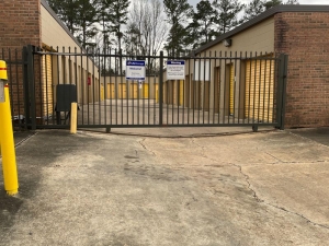 Life Storage - 4052 - Jackson - McDowell Road Ext - Photo 4