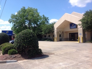 Life Storage - 4061 - Lafayette - 2207 Pinhook Rd - Photo 2