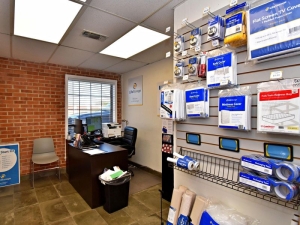 Life Storage - 4092 - San Antonio - Contour Dr - Photo 5