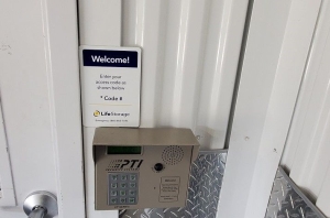 Extra Space Storage - 4144 - Nashville - Inverness Ave - Photo 2