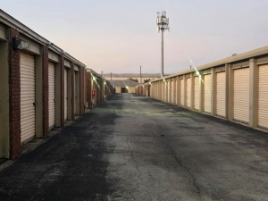 Extra Space Storage - 4157 - Houston - 10114 Katy Fwy - Photo 4