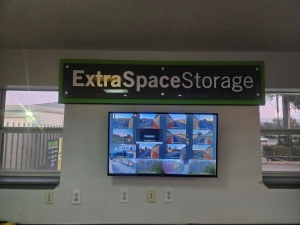 Extra Space Storage - 4157 - Houston - 10114 Katy Fwy - Photo 7