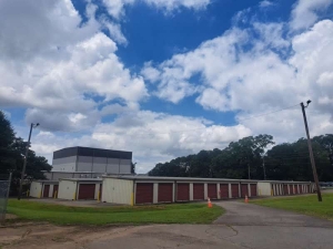 Mission Self-Storage - Carrollton - Photo 32