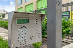 Extra Space Storage - 1945 - Richmond - Grand Pkwy S - Photo 2