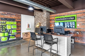 Extra Space Storage - 2060 - Dallas - Greenville Ave - Photo 3