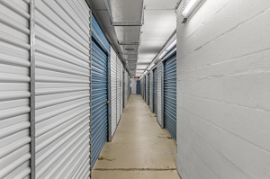 Extra Space Storage - 6001 - Davie - 5370 S University Dr - Photo 6