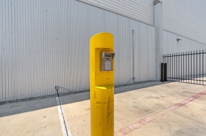 Extra Space Storage - 6086 - Austin - Interstate 35 - Photo 2