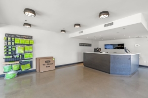 Extra Space Storage - 6086 - Austin - Interstate 35 - Photo 3