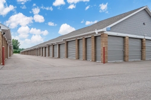 Extra Space Storage - 6087 - Grand Rapids - Creekside View Dr SE - Photo 4