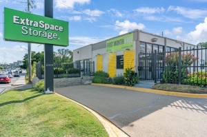 Extra Space Storage - 6097 - Dallas - 2339 Inwood Rd