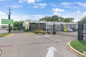 Extra Space Storage - 6097 - Dallas - 2339 Inwood Rd - Photo 7