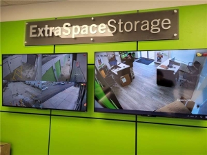 Extra Space Storage - 6099 - Cincinnati - Beechmont Ave - Photo 8